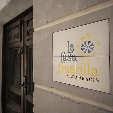 La Casa Amarilla Bronchales *