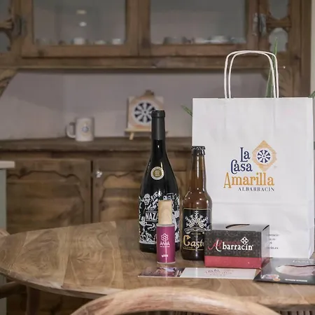 La Casa Amarilla Bronchales Ferienhaus *