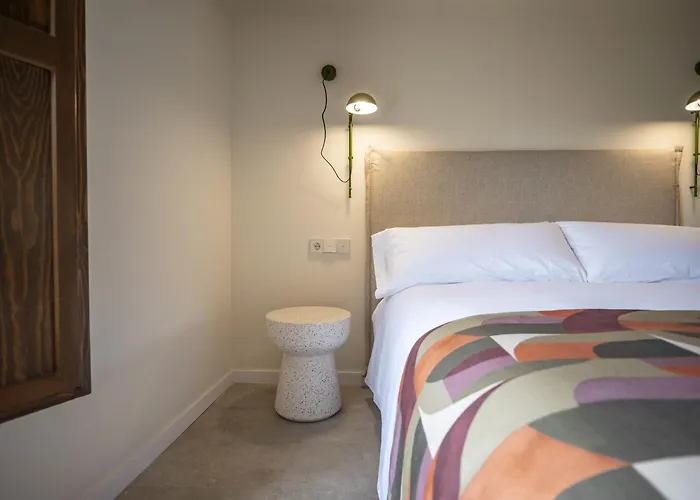 La Casa Amarilla Bronchales بيت للعطل *