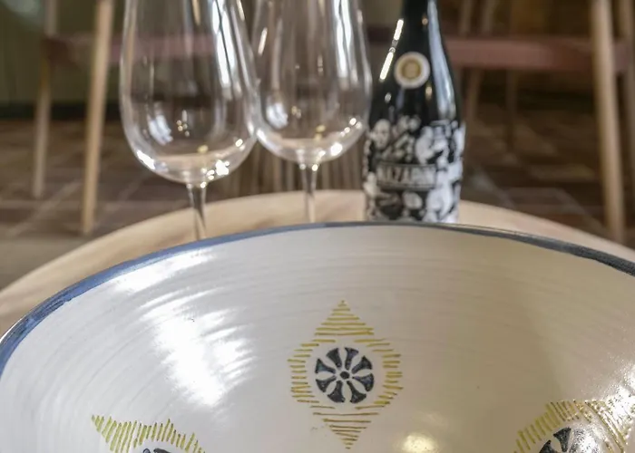 La Casa Amarilla Bronchales بيت للعطل *